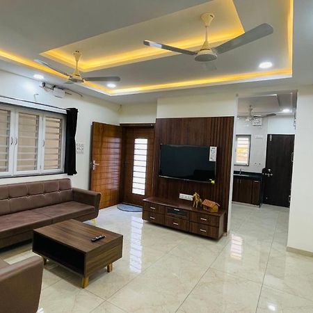 Luxurious 3 Bhk Villa In Bhuj - Shivani Homestay Екстериор снимка