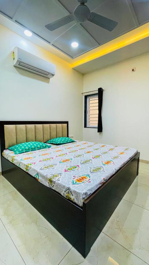 Luxurious 3 Bhk Villa In Bhuj - Shivani Homestay Екстериор снимка